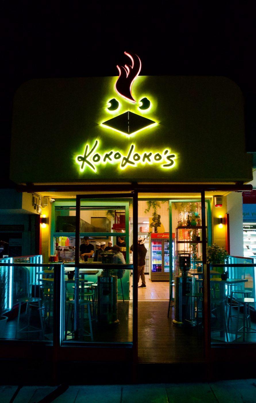 Kokolokos storefront at night