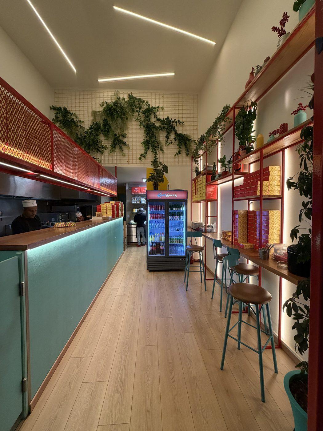 Kokolokos restaurant seating area